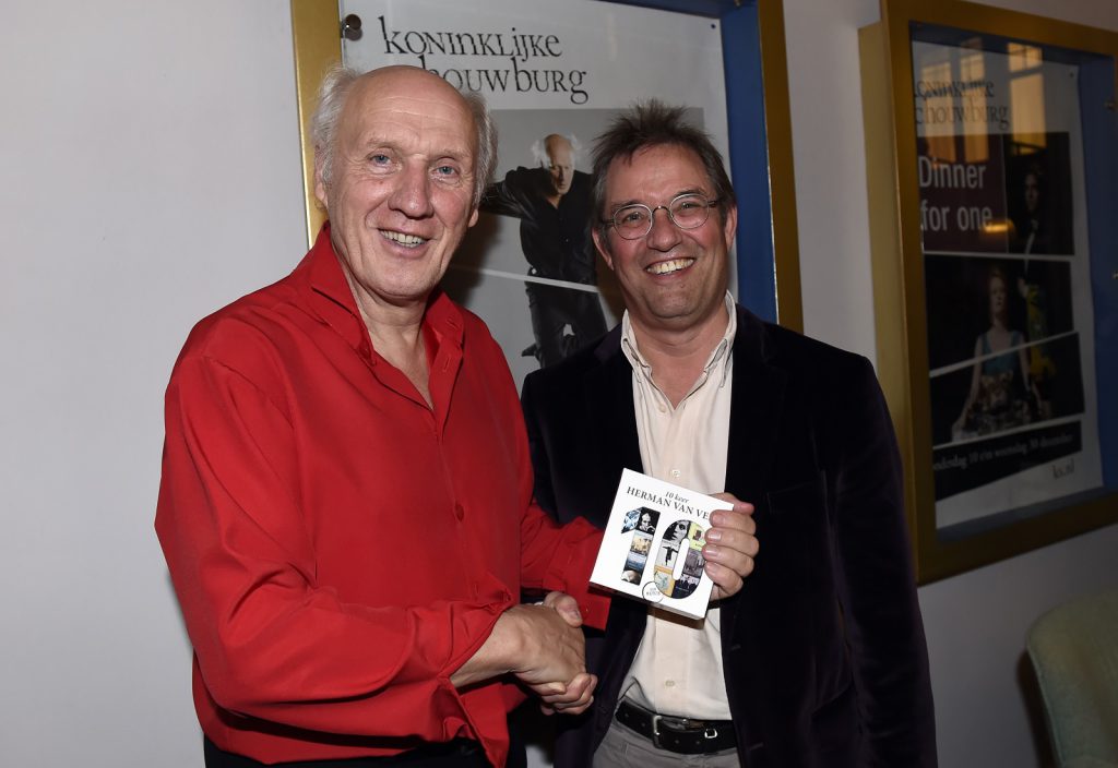Herman van Veen vat omvangrijk oeuvre samen in boxset - uDiscover Music